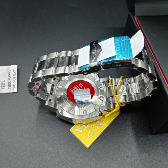 FIRM PRICE-NWOT Invicta Limited Edition Captain America (WATCH ONLY) - Picture 7 of 9